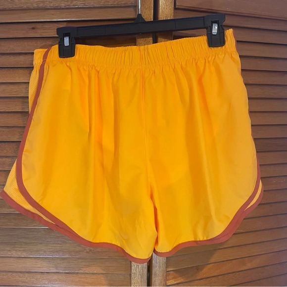 Nike Women’s Dri-Fit Lined Orange Tempo Athletic Shorts Sz M NWT - Picture 5 of 7